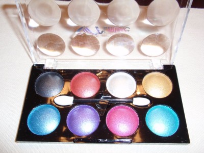 Chanlanya 8 Color Shimmer Eyeshadow