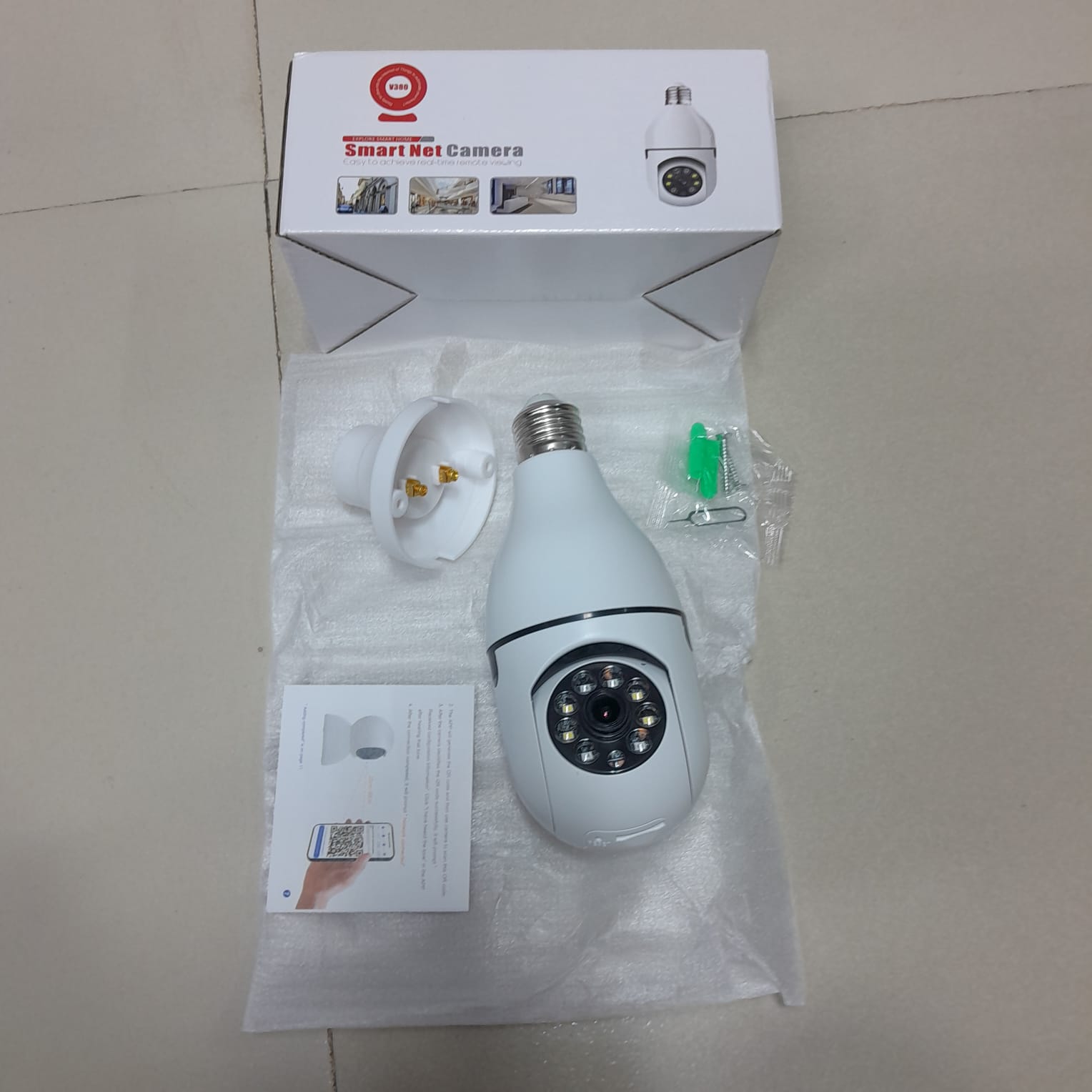 Smart 360° Rotated Bulb WiFi Security Camera HD 1080P – Wireless E27 Socket CCTV with Two-Way Audio, Motion Tracking, Infrared Night Vision & Indoor-Outdoor Use